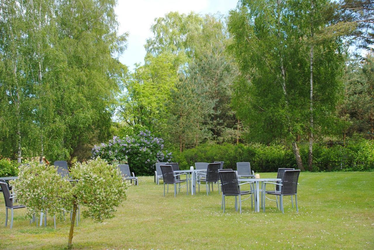 Appartementanlage-Ferienwohnungen Weisse Moewe ザスニッツ エクステリア 写真
