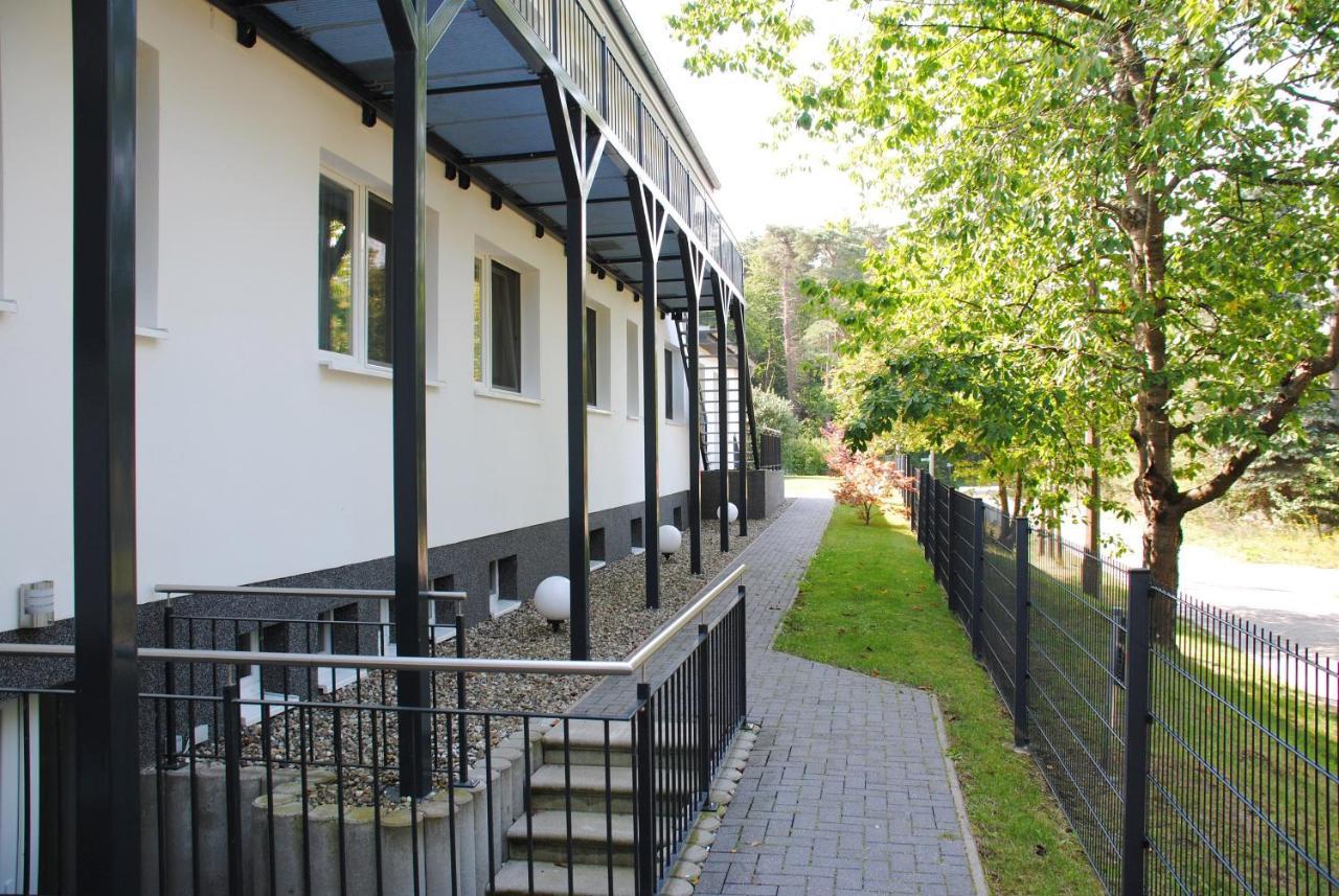 Appartementanlage-Ferienwohnungen Weisse Moewe ザスニッツ エクステリア 写真