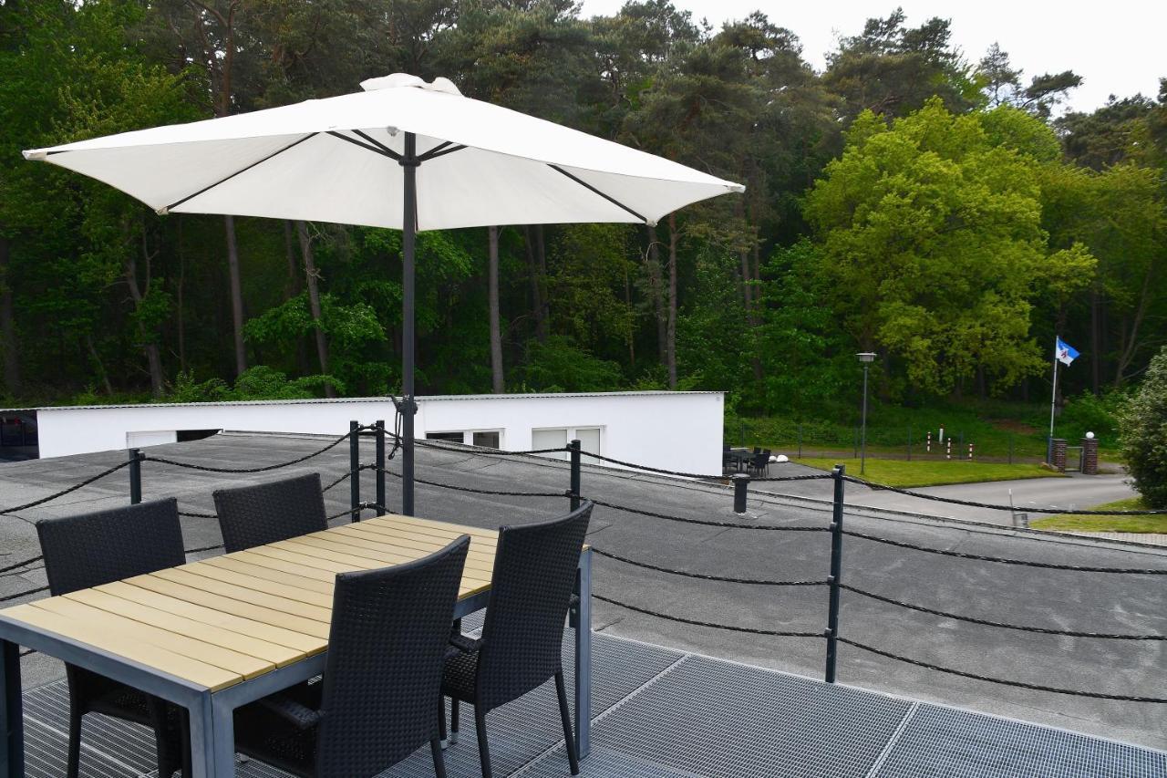 Appartementanlage-Ferienwohnungen Weisse Moewe ザスニッツ エクステリア 写真