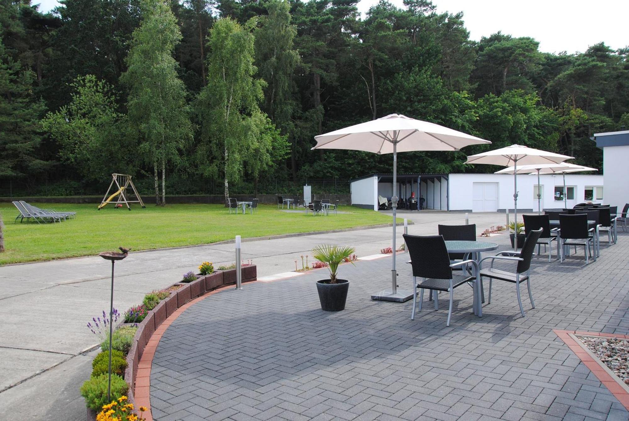Appartementanlage-Ferienwohnungen Weisse Moewe ザスニッツ エクステリア 写真